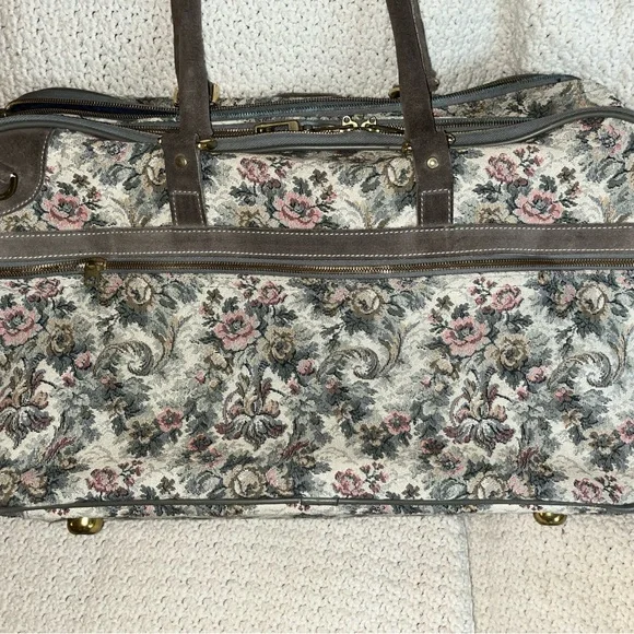 Vintage French Luggage Carry on suitcase tapestry - Picture 3 of 11